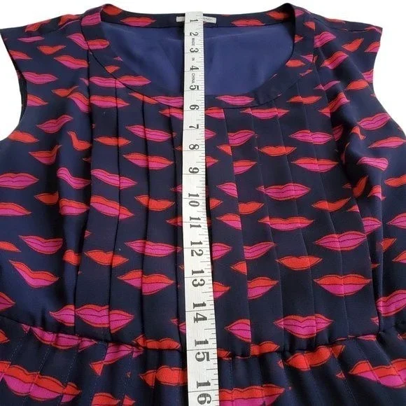 Halogen Sleeveless Pleated Dress Lined Belted Lips Print Women Size 0P - Picture 11 of 12